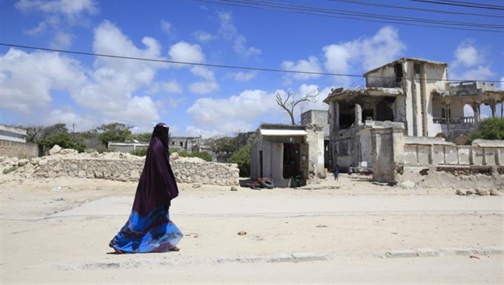 Condenan a recibir 100 latigazos a una mujer discapacitada que fue violada en Somalia | Internacionales