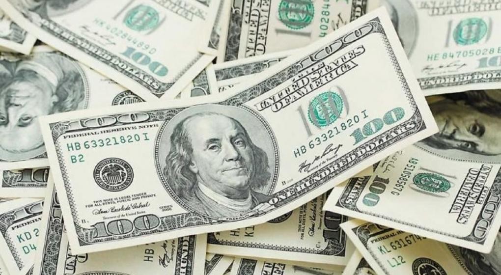 El dólar alcanzó un nuevo récord y cerró a $43,67 | Economía