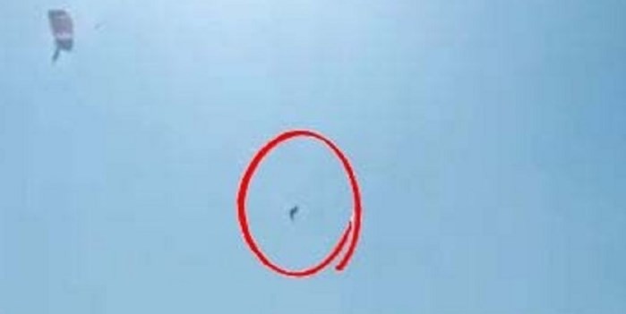 Video: una joven festejaba que cumplía 18 años, se tiró y no se le abrió el paracaídas | Internacionales