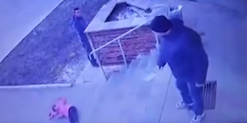 Ucrania: detienen a un padre que empujó por las escaleras a su hija de 6 años | Internacionales