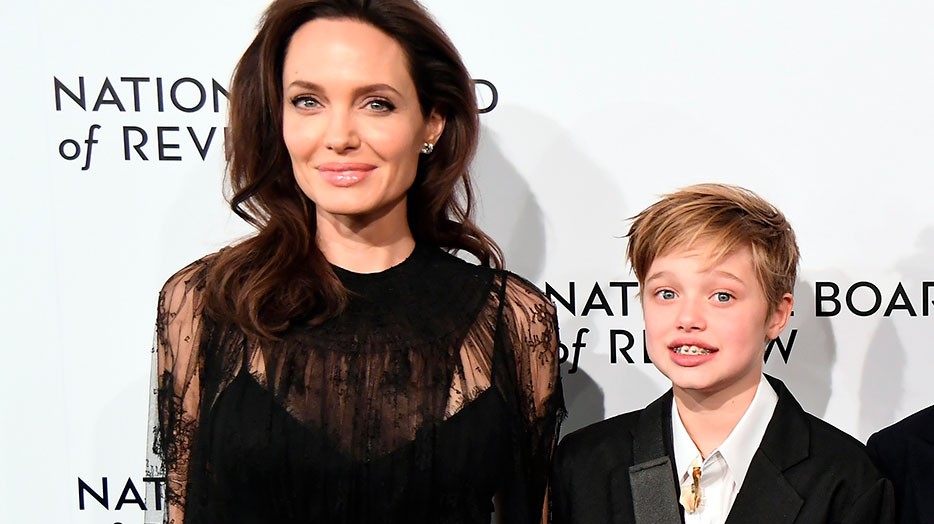 La hija de Angelina Jolie y Brad Pitt empezó un tratamiento para cambiar de género | Espectáculos
