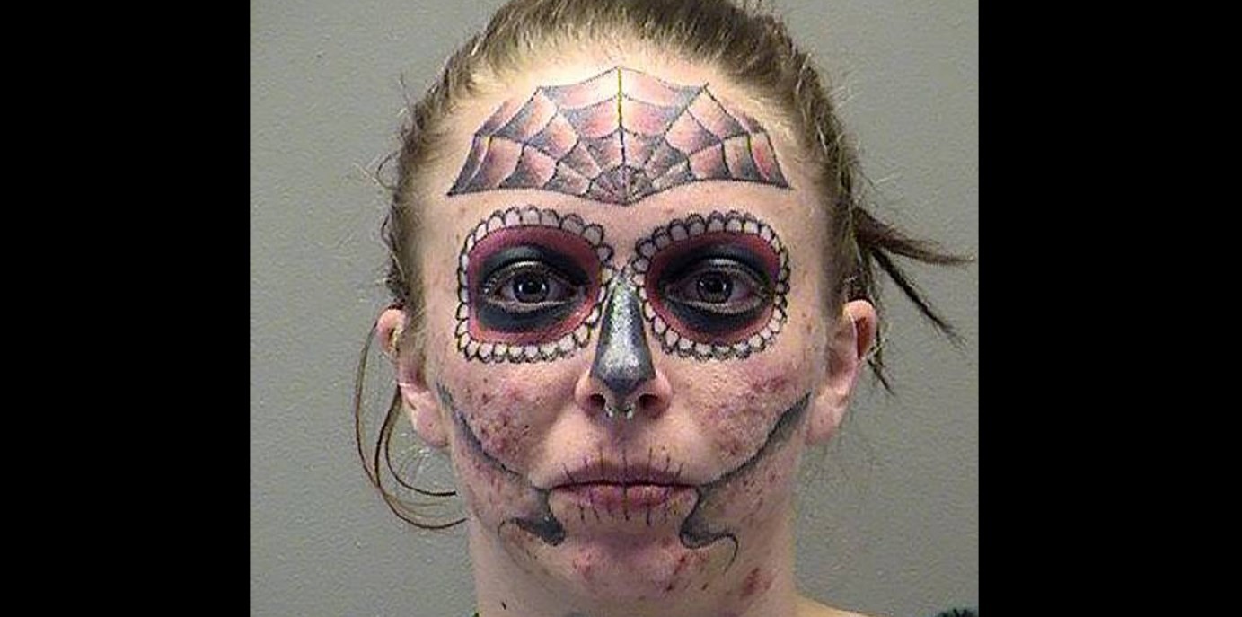 Detuvieron por tercera vez a la joven que se hizo viral por el terrorífico tatuaje de su cara | Curiosidades