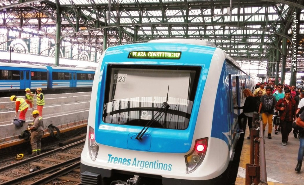 Cerraron la estación Constitución por una amenaza de bomba: no funciona el tren Roca | Política