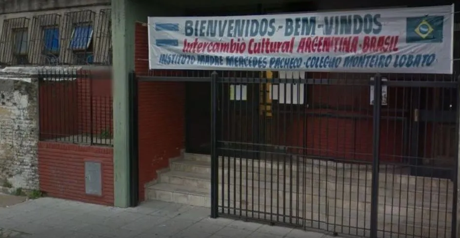 Pánico en un colegio de La Tablada: un alumno se grabó disparando al cielo y amenazó a sus compañeros | Actualidad