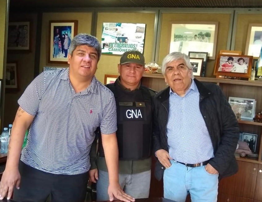 Gendarme se sacó una selfie con los Moyano y lo pasaron a disponibilidad | Política