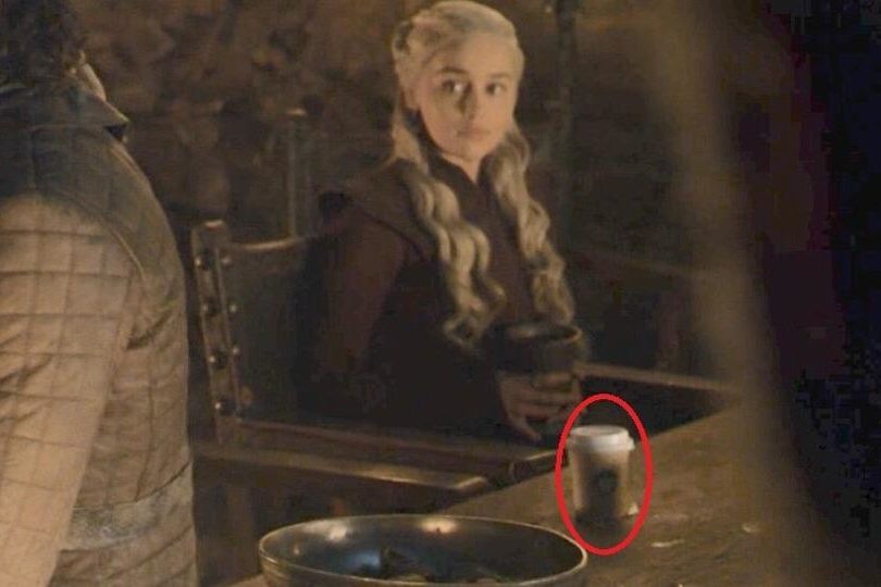 Emilia Clarke bromeó sobre el blooper del vaso de café en Game of Thrones | Espectáculos