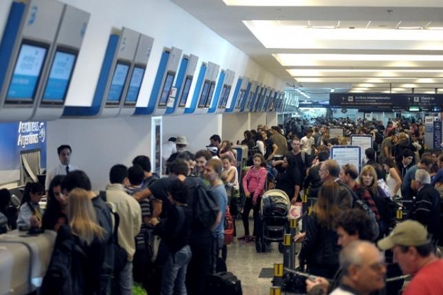 Medida de fuerza gremial demoró al menos 22 vuelos en Aeroparque | Actualidad