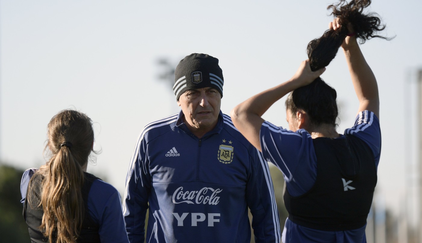 "Con estas chicas voy a donde sea", dijo el DT de la selección femenina de fútbol | Deportes
