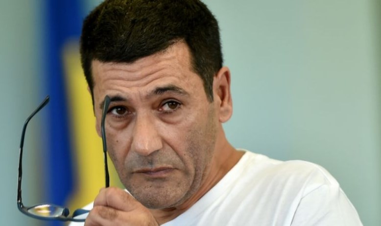 Como en Misión Imposile, con una máscara de goma, estafó y se robó 80 millones de euros | Internacionales