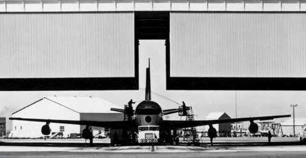 Se quedó dormida durante un vuelo y despertó sola y a oscuras en el avión | Curiosidades