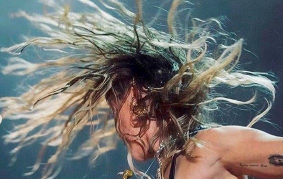 Videos: los bailes hot de Miley Cyrus en el escenario | Espectáculos