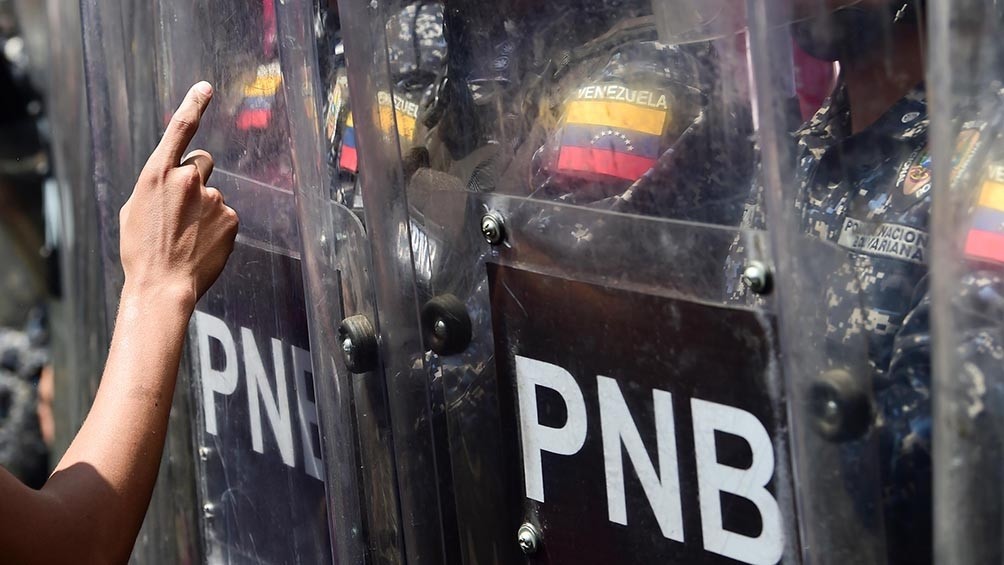 Un adolescente perdió los ojos en la represión de una protesta en Venezuela | Internacionales