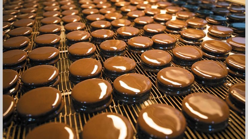 En plena crisis de consumo, una fábrica de alfajores no da a basto con las ventas: "Siempre aumentamos menos de lo que tenemos que aumentar" | Economía