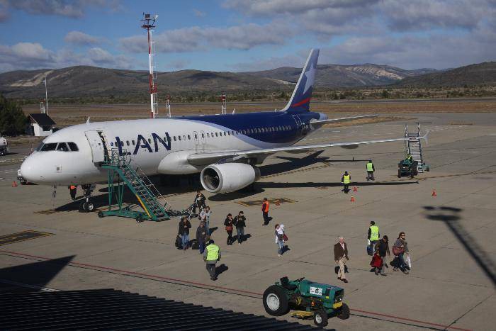 Aterrizó el primer avión en Bariloche después de cuatro días | Actualidad