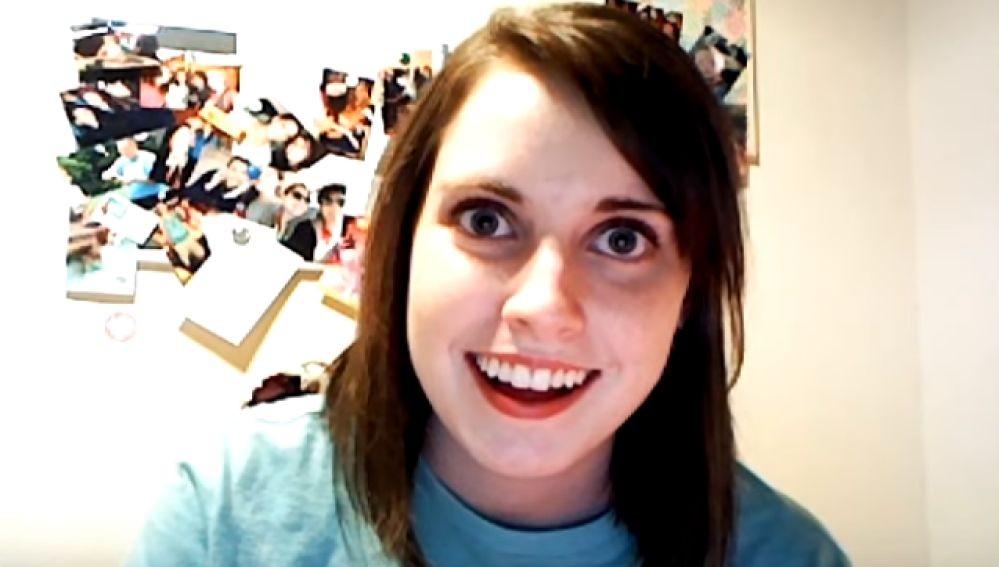 Laina Morris, la joven del meme de la "novia psicópata", se retira de las redes sociales por una depresión | Redes