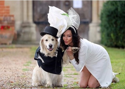 La modelo que se cansó de los hombres y se casó con su perro | Curiosidades