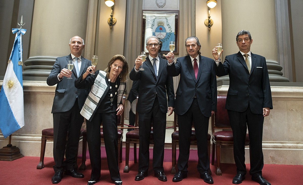 Paritarias:  aumento salarial de 55% a empleados judiciales en 2019 | Actualidad