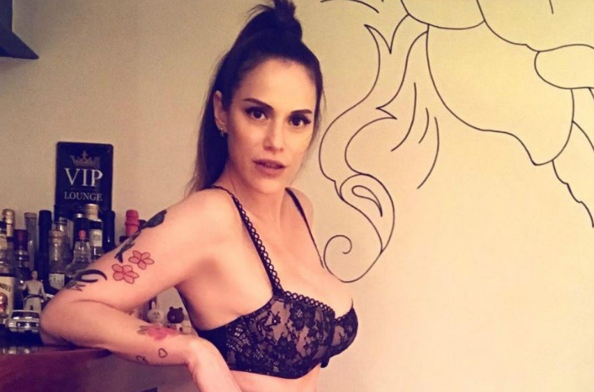 Hot viral: Connie Ansaldi en lolas mientras pasea por Berlín | Redes