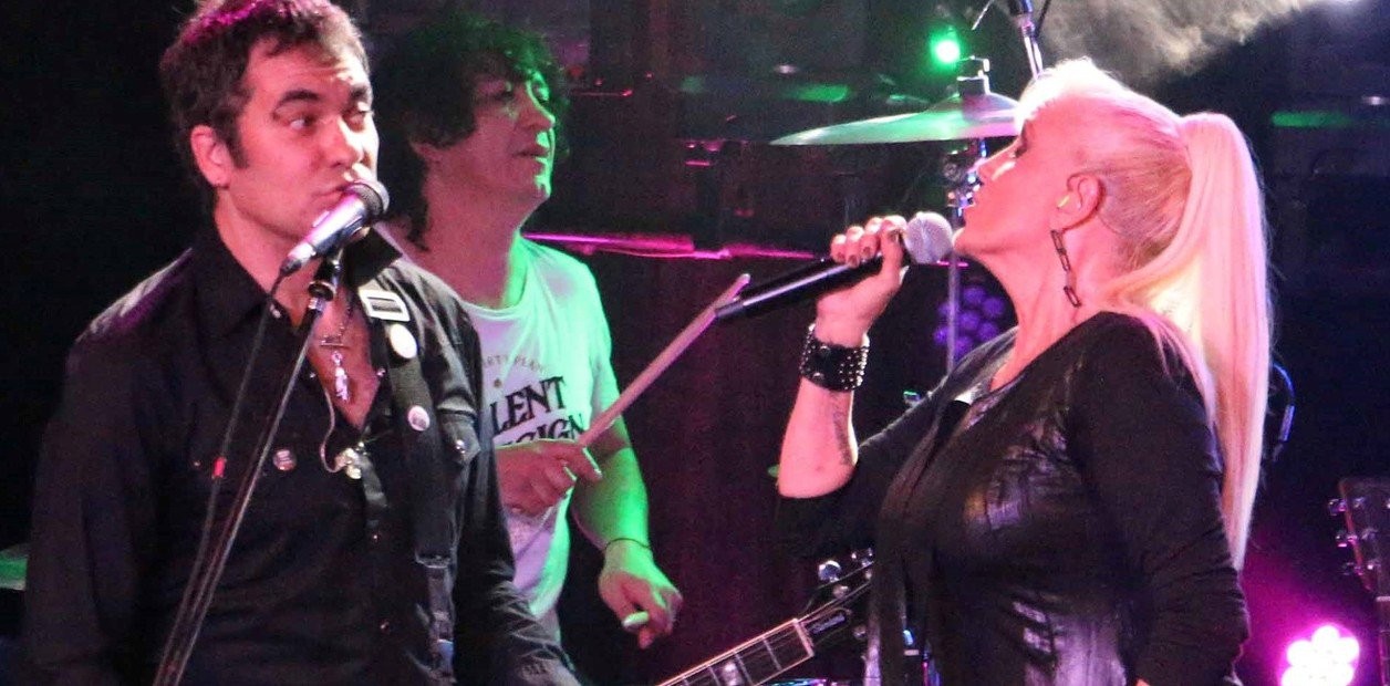 El show de Valeria Lynch junto a Mariano Martínez, de Attaque 77: miradas cómplices y tatuajes | Espectáculos