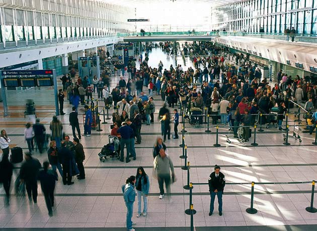 Detuvieron a una chilena en el aeropuerto de Ezeiza acusada de llevar una granada | Actualidad