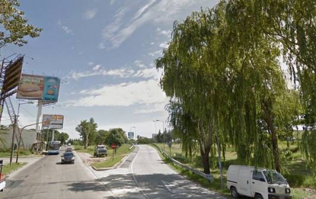 Discutió con su novia y la tiró del auto en la Panamericana | Actualidad