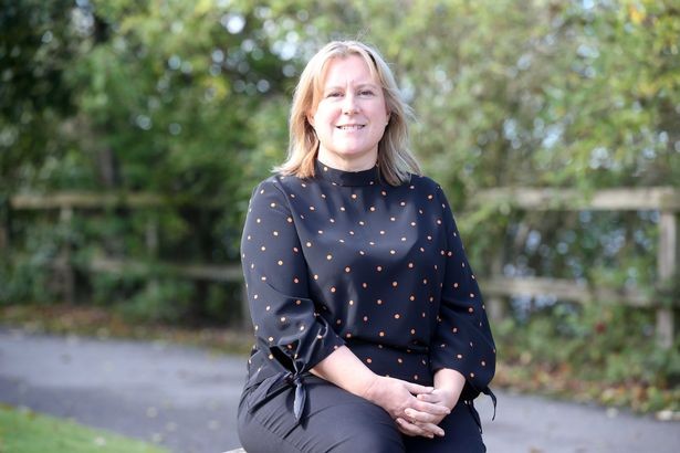 Sintió un sabor extraño en su copa de vino: resultó ser un síntoma de un infarto | Curiosidades