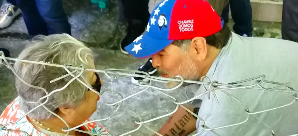 El encuentro de Diego Maradona y Hebe de Bonafini antes del clásico platense | Deportes