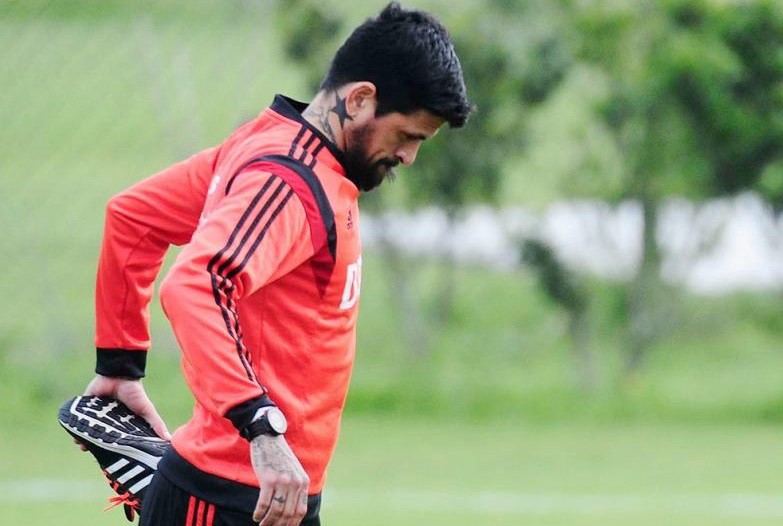 Lucho González se desgarró en el aductor izquierdo | Actualidad