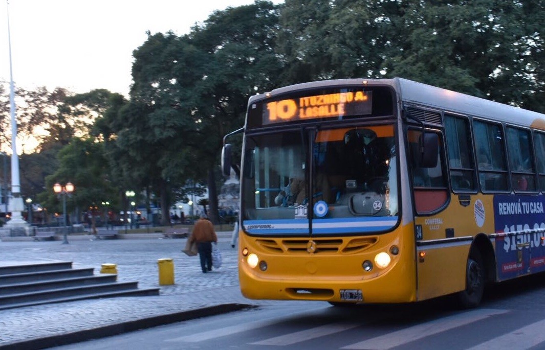 Oficializan el pago del bono de $5000 a choferes de colectivo del interior, con subsidios de la Nación | Economía