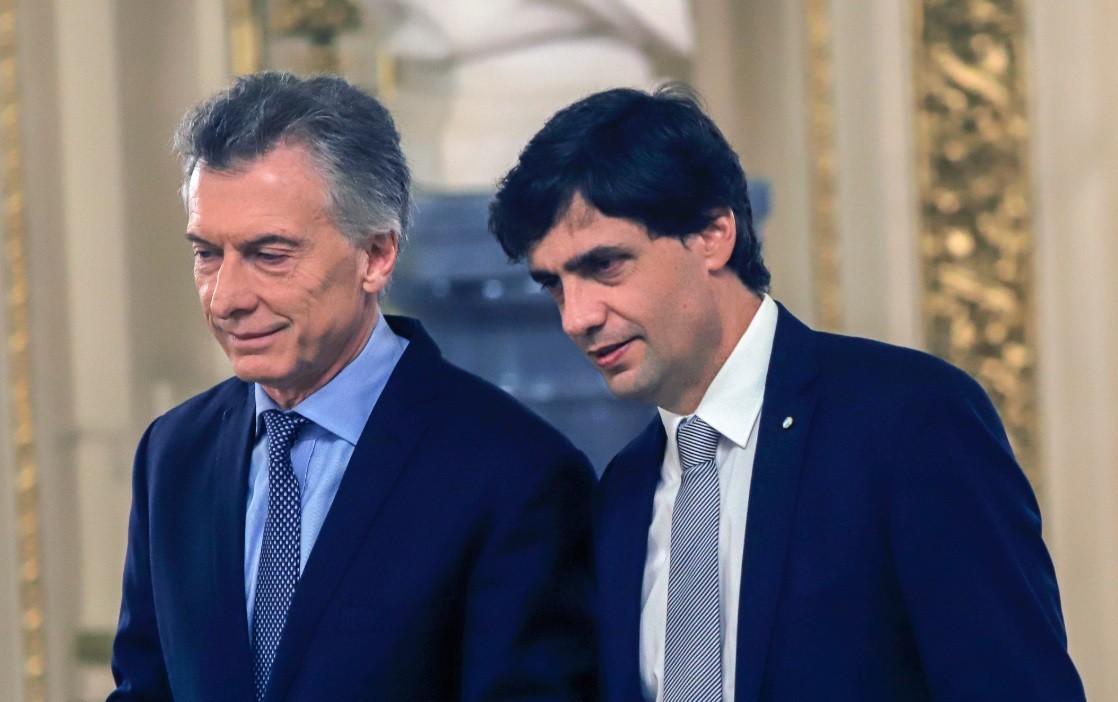 Según Lacunza, hay reservas "suficientes" pero "el reperfilamiento de la deuda hay que hacerlo rápido" | Economía