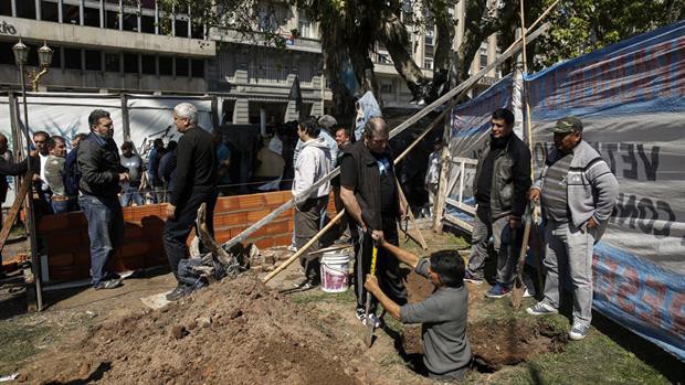 La ciudad le cobrará a los ex soldados 5.000 pesos por el arreglo de Plaza de Mayo | Actualidad