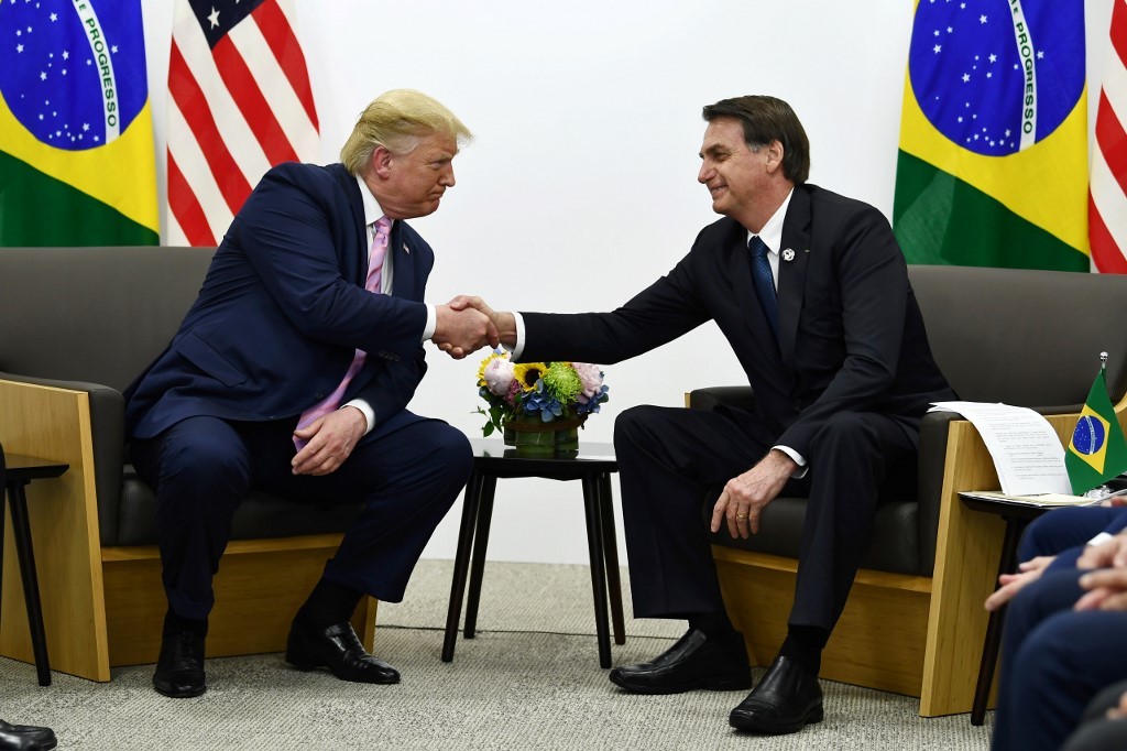 Tras una charla "genial", Bolsonaro dice que Trump levantará los aranceles al acero de Brasil | Internacionales