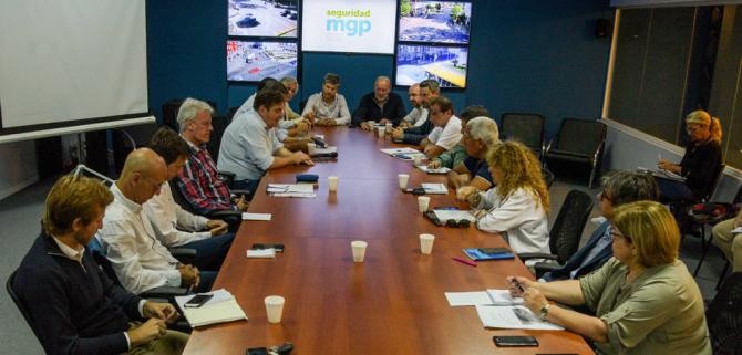 El intendente de Mar del Plata baja un 20 por ciento su sueldo | Política