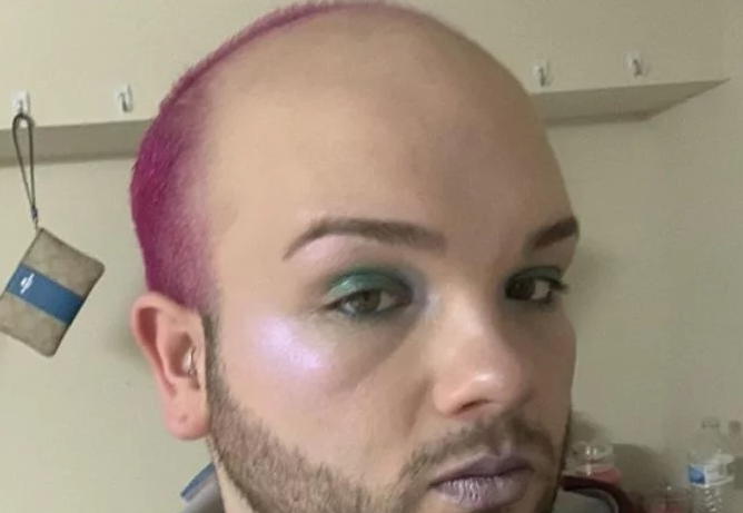 Un hombre mató y se comió los testículos de un joven que había conocido por Internet | Internacionales