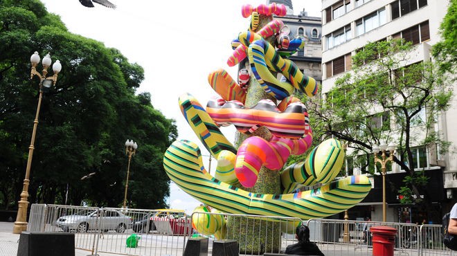 Un árbol de Navidad a la Minujín | Actualidad