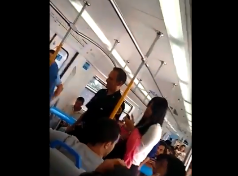 Fuerte discusión en el tren por un perro herido: "Violador, no quiero viajar con el animal" | Actualidad