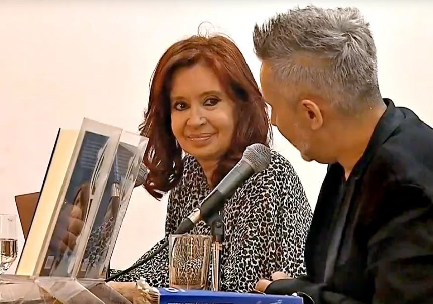 Cristina Fernández de Kirchner en contra del lenguaje inclusivo: "No me gusta el todes" | Política