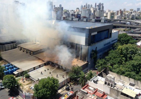 Impactantes imágenes del incendio en Canal 13 y TN | Actualidad