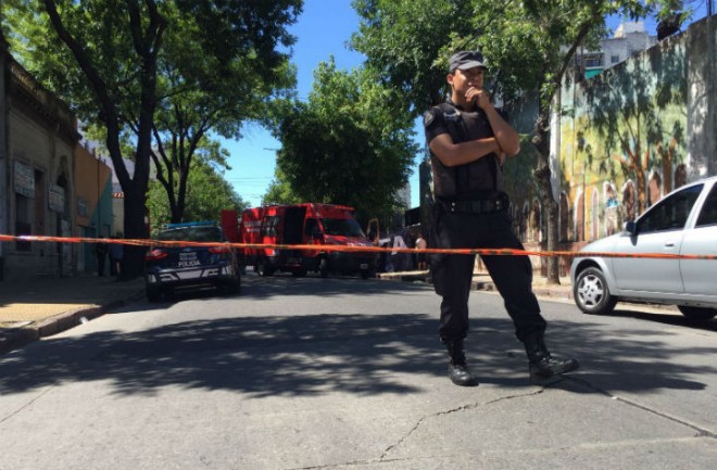 Encontraron a un hombre muerto en un auto en el Parque Chacabuco | Actualidad