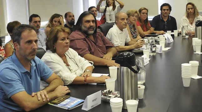 El gobierno bonaerense hizo una nueva oferta salarial y los docentes consultarán a sus bases | Política