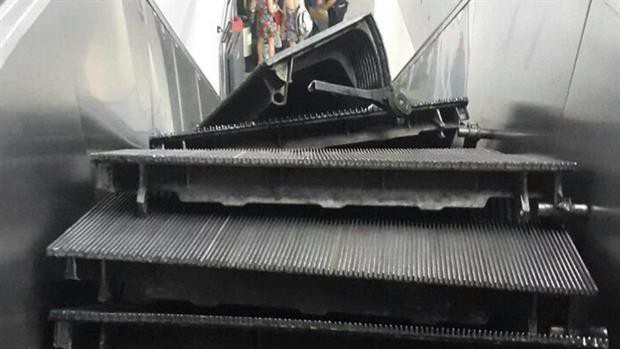 Cayó una escalera mecánica del subte | Actualidad
