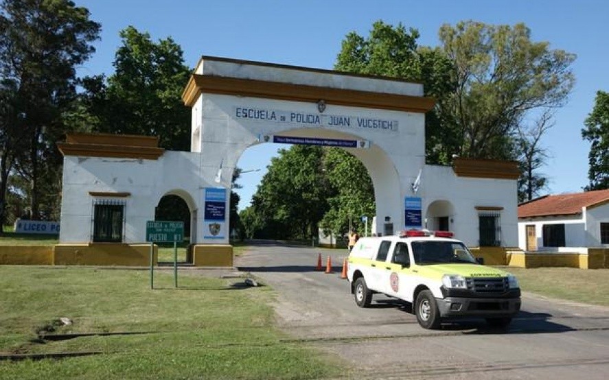Instalan un hospital de campaña en la Escuela de Policía "Juan Vucetich" | Actualidad