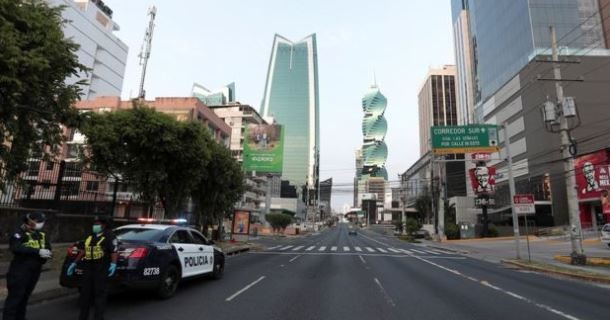 "Binarismo biológico": Panamá solo permite salidas de emergencia según el género | Internacionales