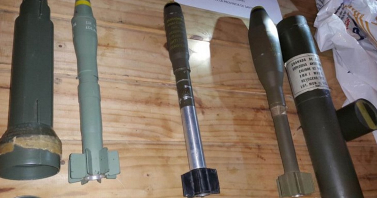 Dos jóvenes fueron detenidos cuando intentaban vender un arsenal de granadas | Actualidad