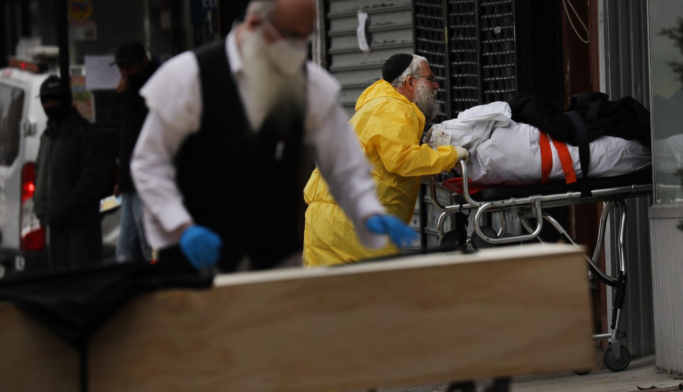 Nueva York planea hacer entierros temporarios en parques de la ciudad | Internacionales