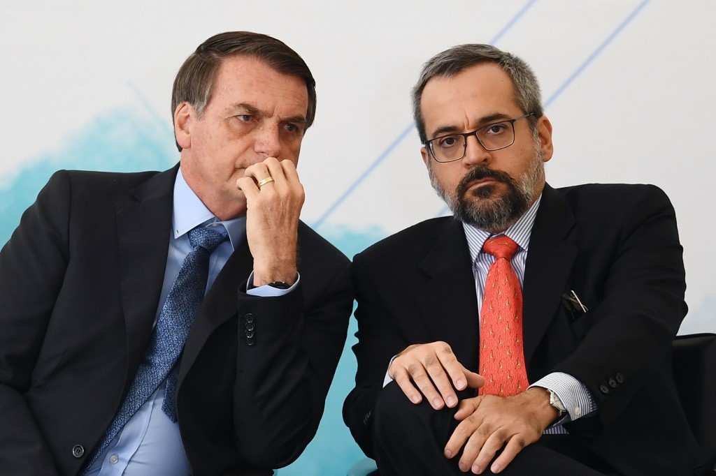 Mensaje ofensivo de un ministro de Bolsonaro: "¿Quiénes son los aliados en BLasil del plan infalible para dominar el mundo?" | Internacionales