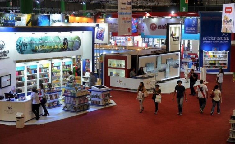 La Feria del Libro prepara homenajes, un espacio para "booktubers" y 2.500 stands | Actualidad