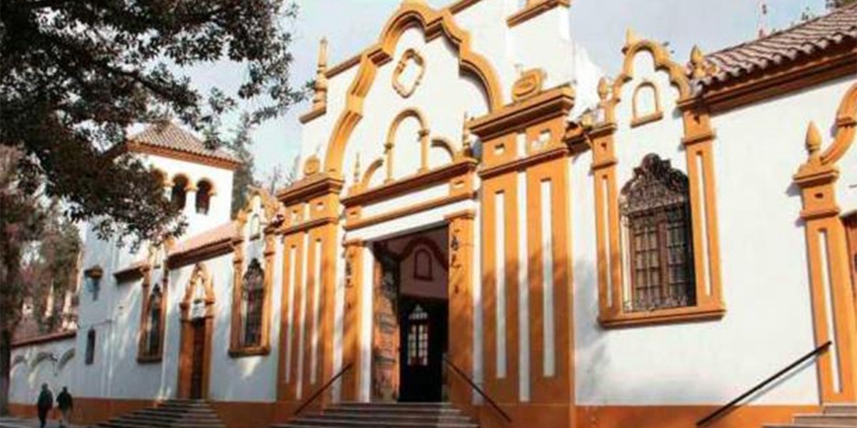 Murió al caer dentro de una tumba cuando caminaba por un cementerio | Actualidad