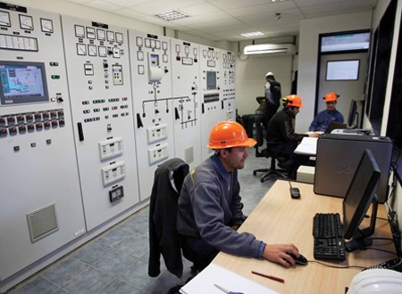 Autorizan a las empresas a pagar el 25% de las facturas de luz y a grandes usuarios el 50% | Economía