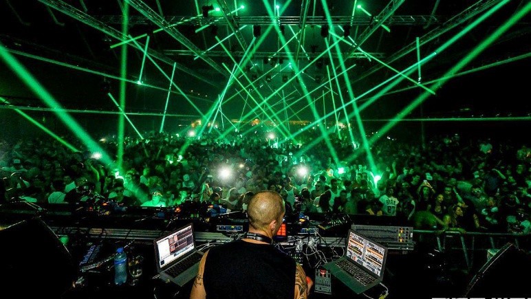 Pese a la prohibición, los boliches porteños evalúan abrir sus puertas esta noche | Actualidad